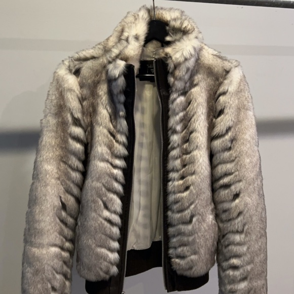 GUESS Faux Fur Jacket - Picture 3 of 7